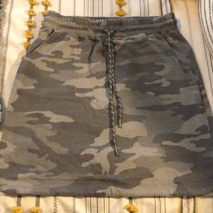 Comfortable green camo skirt